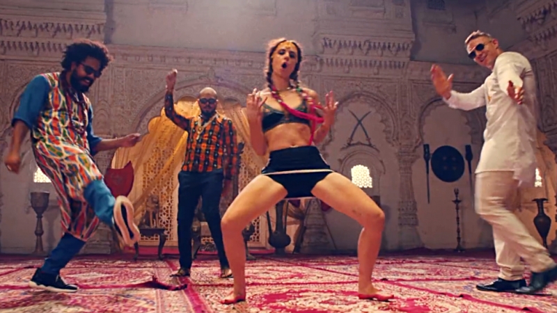 Хит. Major Lazer & DJ Snake feat. MØ - Lean On